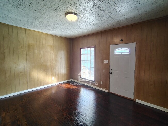 140 W 16th St in Anderson, IN - Foto de edificio - Building Photo