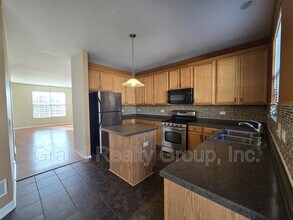 1522 W Turtle Creek Ln in Round Lake, IL - Building Photo - Building Photo