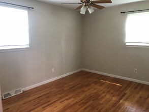 1003 Burgundy Ln in Ballwin, MO - Building Photo - Building Photo