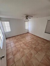 1329 SW 75th Ave in Miami, FL - Building Photo - Building Photo