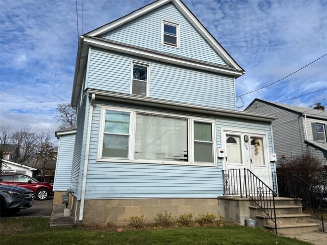 106 Jackson Ave in Mineola, NY - Building Photo - Building Photo