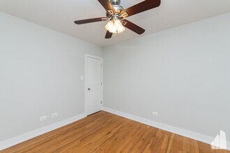 516 W Cornelia Ave in Chicago, IL - Building Photo - Building Photo