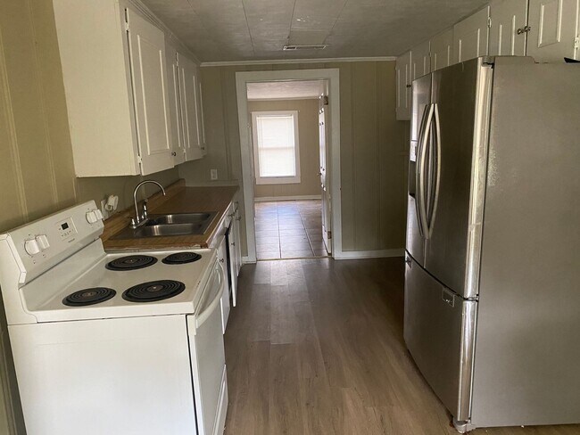 1413 Aztec St in Hattiesburg, MS - Building Photo - Building Photo