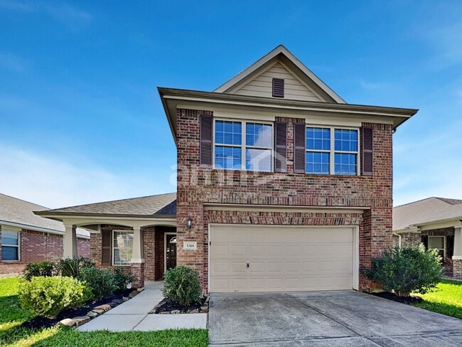 property at 5318 Rio Dr