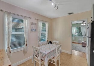 615 SW 4th Ave in Fort Lauderdale, FL - Building Photo - Building Photo