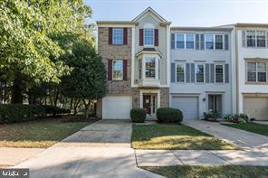 property at 353 Barnfield Square NE