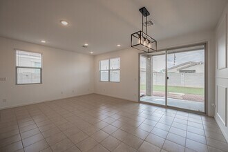 12448 W Gardenia Ct in Glendale, AZ - Building Photo - Building Photo