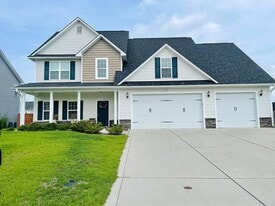 321 Cornhill Rd in Fayetteville, NC - Building Photo