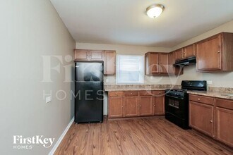713 Gates St in West Chicago, IL - Building Photo - Building Photo