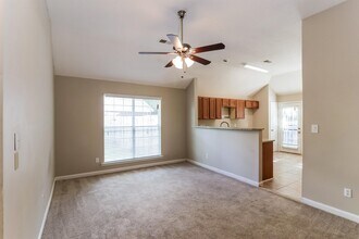 1897 Garden Leaf Dr in Memphis, TN - Building Photo - Building Photo