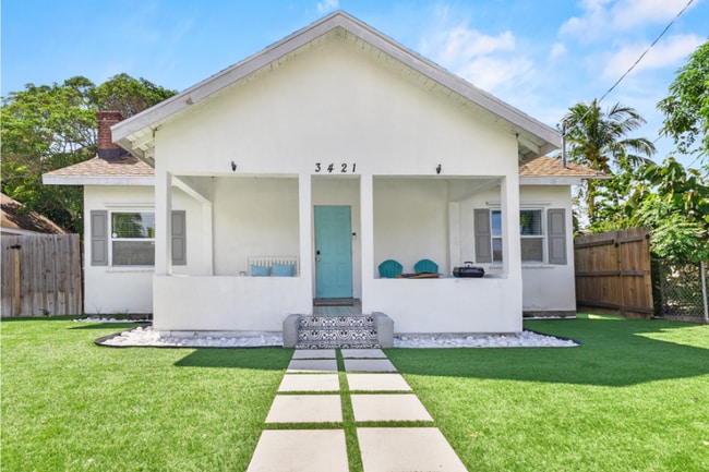 property at 3421 Pinewood Ave