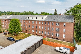 Claremont in New Haven, CT - Building Photo - Building Photo