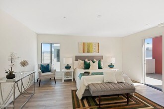 14403 Tiara St in Los Angeles, CA - Foto de edificio - Building Photo