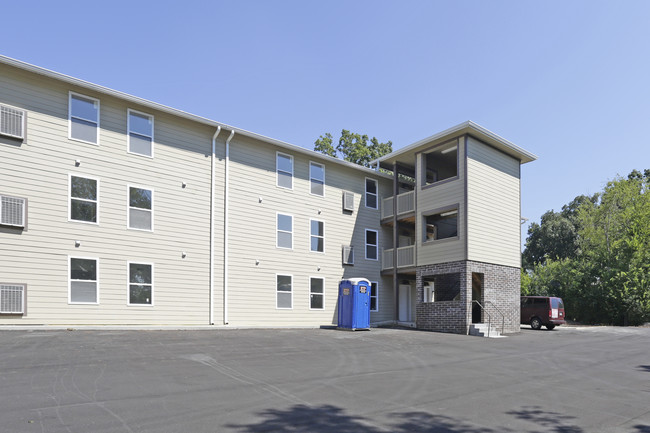 Liberty View Apartments in Knoxville, TN - Building Photo - Building Photo