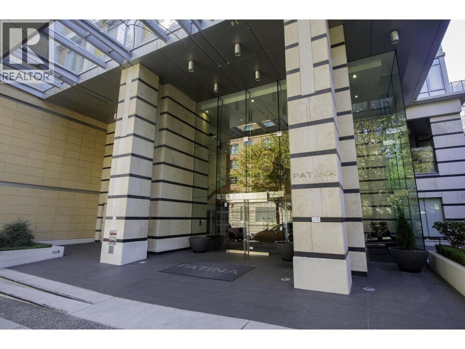 1028 Barclay St in Vancouver, BC - Building Photo