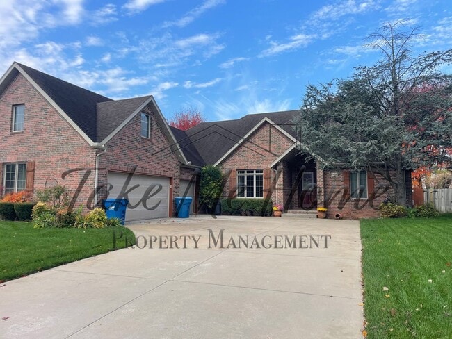 5023 S Burrows Ave in Springfield, MO - Building Photo - Building Photo