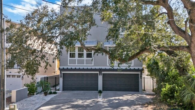 property at 3008 W Julia St