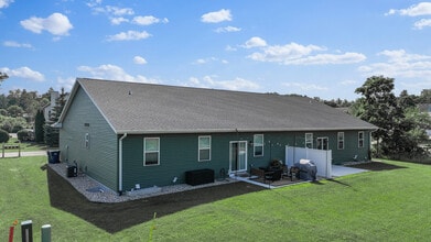 River View Ave in Stevens Point, WI - Foto de edificio - Building Photo