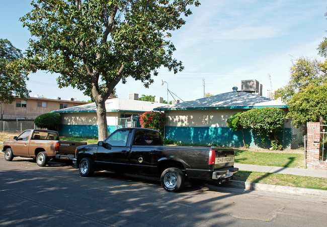 129 N Glenn Ave in Fresno, CA - Building Photo - Building Photo