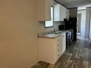 38706 Daughtery Rd in Zephyrhills, FL - Building Photo - Building Photo