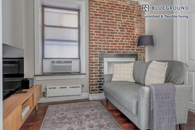 221 Mott St