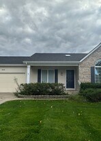 4934 Claredon Pl in Berrien Springs, MI - Building Photo