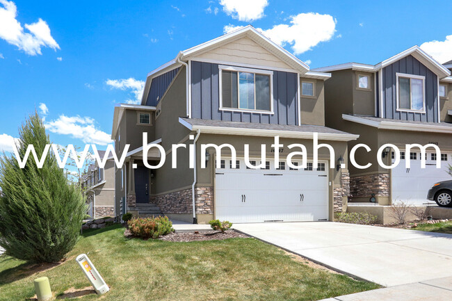 property at 14547 S Edgemere Dr