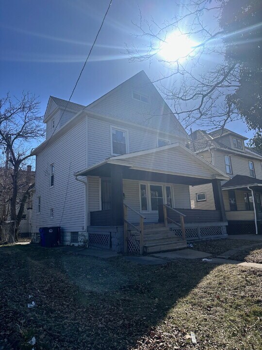12004 Osceola Ave in Cleveland, OH - Building Photo