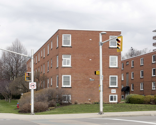 Lakeside Co-Op in Burlington, ON - Building Photo - Building Photo