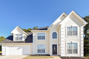 7855 Clearview Cir in Riverdale, GA - Building Photo