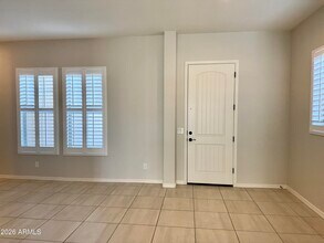 337 W Glacier Bay Dr in Queen Creek, AZ - Building Photo - Building Photo