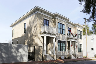 714 Montgomery St in Savannah, GA - Foto de edificio - Building Photo
