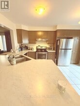 104 McMonies Dr in Hamilton, ON - Building Photo - Building Photo