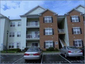 933 Del Negro Ct, Unit Traditions in South Plainfield, NJ - Building Photo - Building Photo