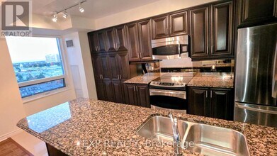 88 Promenade Cir in Vaughan, ON - Building Photo - Building Photo