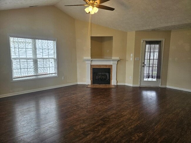 3027 Tettenbury Dr in Fayetteville, NC - Building Photo - Building Photo