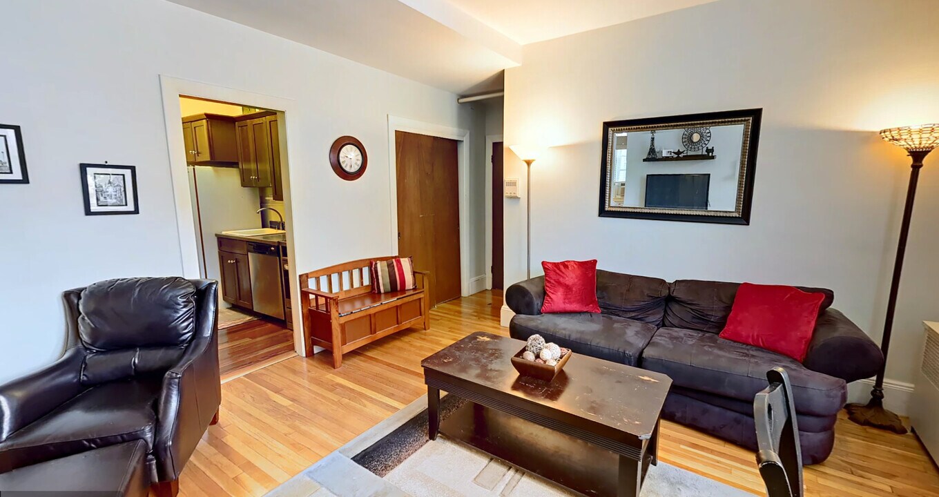 48 Dwight St in Brookline, MA - Building Photo