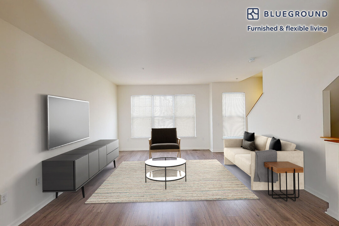 14 Avalon Dr-Unit -FL1-ID1596A in Northborough, MA - Building Photo