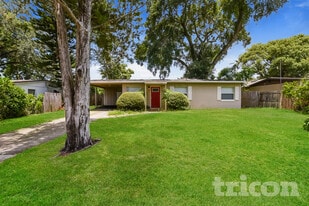 322 Notre Dame Dr in Altamonte Springs, FL - Building Photo