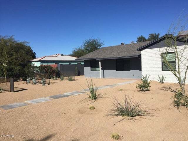 2246 E Cheery Lynn Rd in Phoenix, AZ - Building Photo