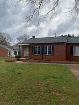 806 N Avalon Rd in Winston-Salem, NC - Building Photo