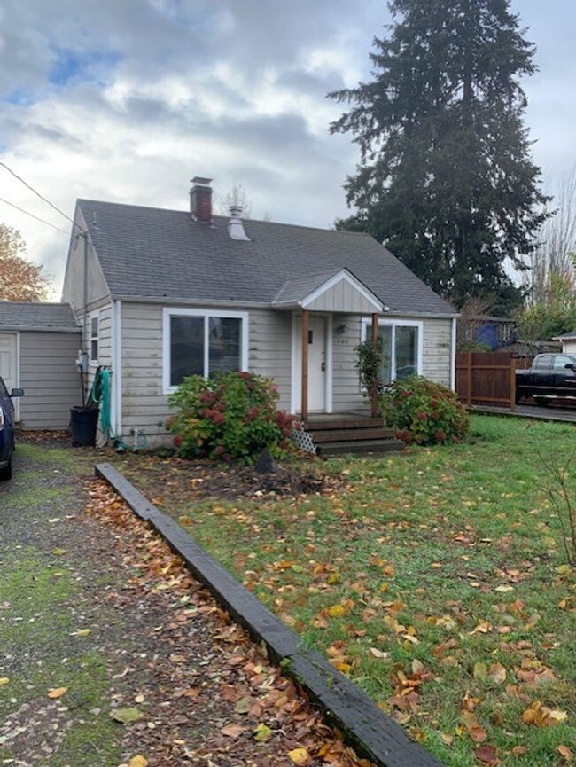 200 Azalea Dr in Eugene, OR - Foto de edificio - Building Photo