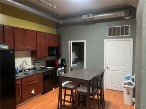 317 S Clinton St in Syracuse, NY - Building Photo - Building Photo