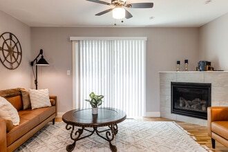 Estates at Langley Cove in Laconia, NH - Building Photo - Building Photo