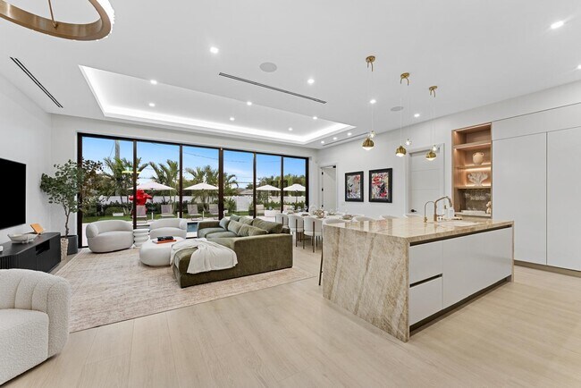 220 S Swinton Ave in Delray Beach, FL - Building Photo - Building Photo