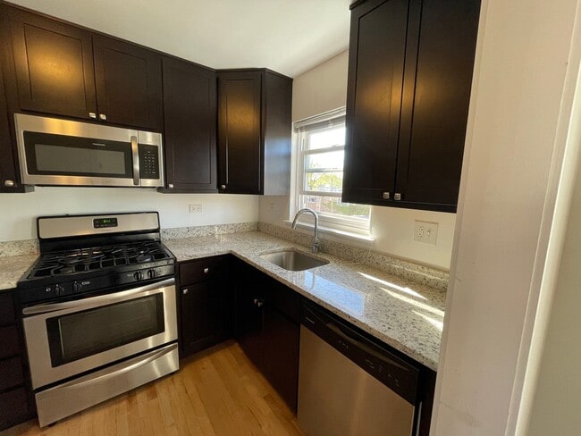 371 Central Ave, Unit 2E