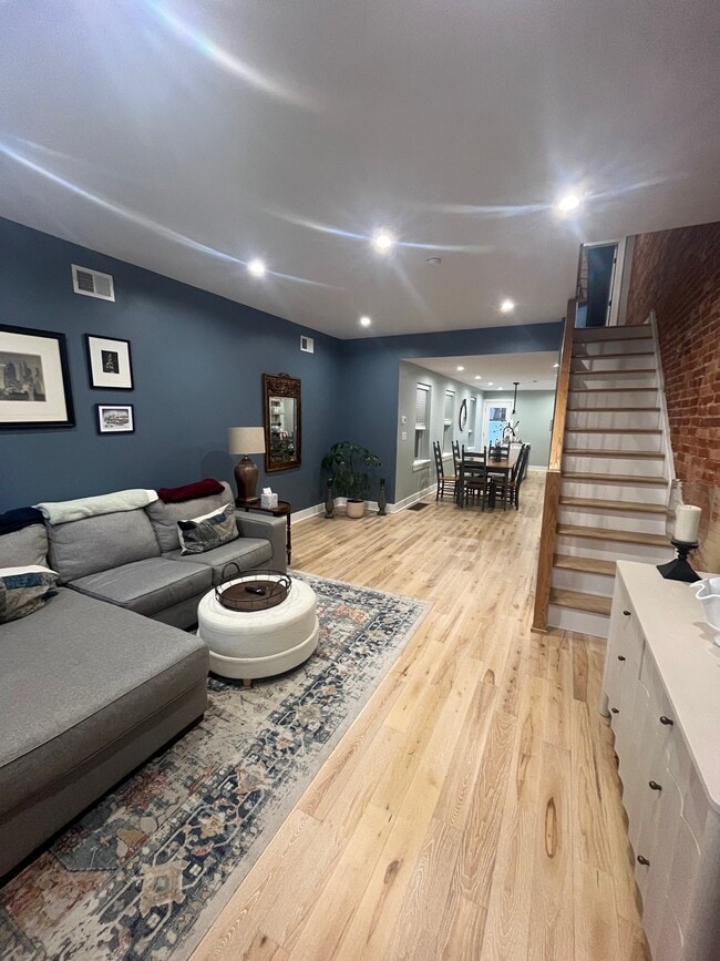 1831 Ginnodo St in Philadelphia, PA - Foto de edificio - Building Photo