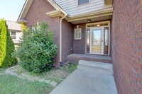 1615 Edgewater Ln in Clarksville, TN - Foto de edificio - Building Photo