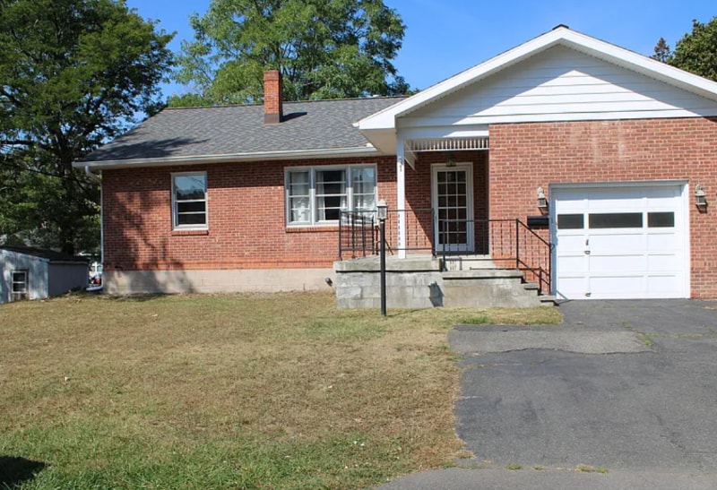 1 Williams Terrace in Rensselaer, NY - Building Photo