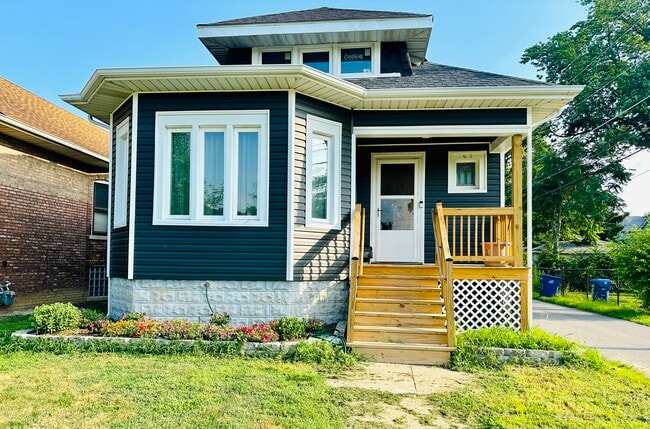 property at 2616 Cochran St